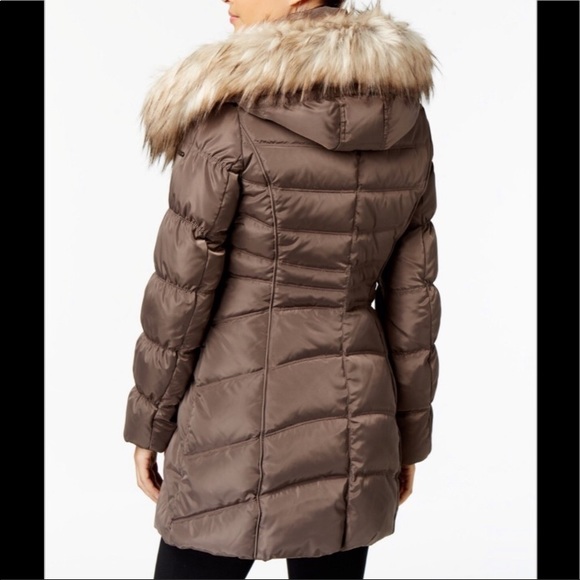 NWOT,Laundry by Shelli segal down fur hood,Olieve - Picture 2 of 16